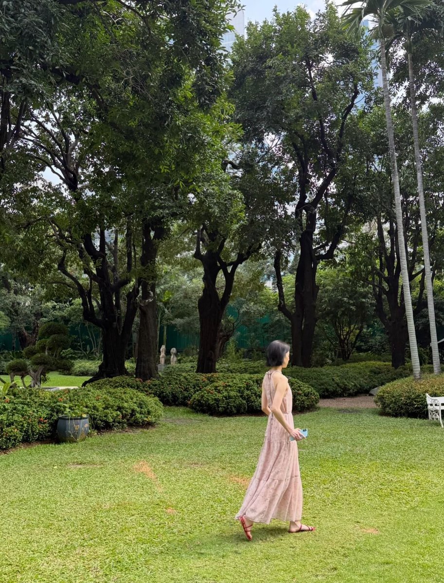 พิกัด น้องหนาว in Thailand 🇹🇭 #2 

📍ปาร์คนายเลิศ ( Nai Lert Park ) 
เรือนไม้สักเก่าแก่ เป็นพิพิธภัณฑ์ประวัติศาสตร์ 

เปิด : วันพุธ - อาทิตย์ 
มีค่าเข้าชม  250-350/ กิจกรรม workshop