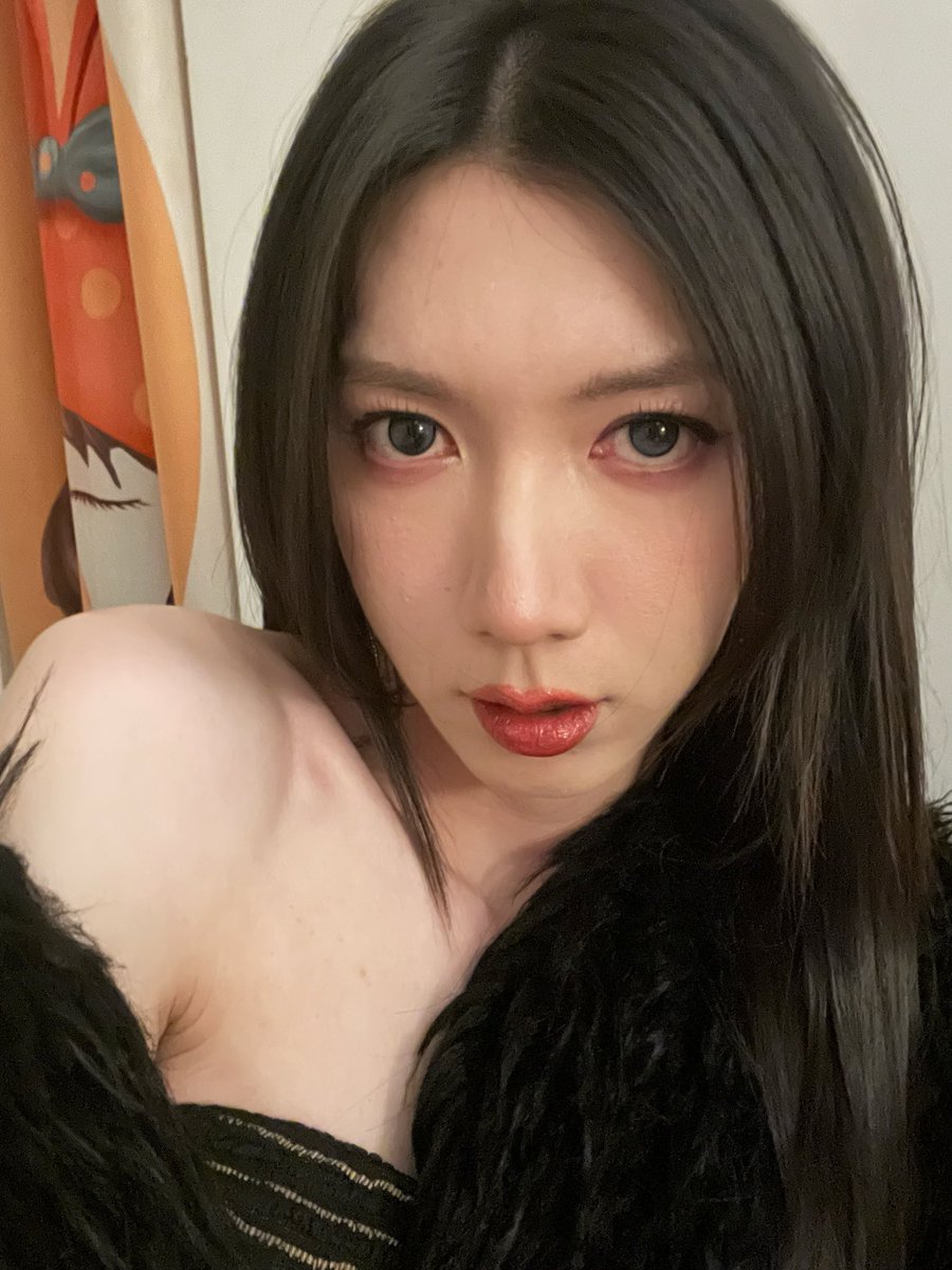 amig6939's tweet photo. #ts #sissy https://t.co/5eVpa83Q2G