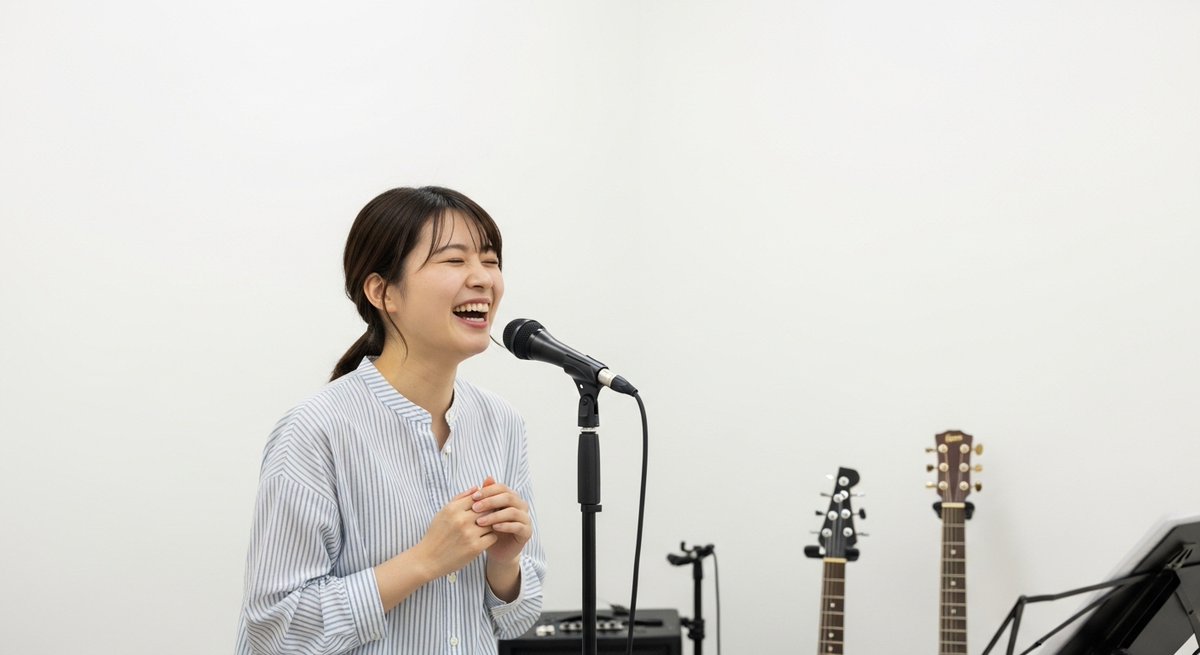 narase_music's tweet photo. 音楽を始めるなら今が最高にお得!🎁
継続率93.3%のNARASEでは、当日入会で【入会金1万円→0円】に!
さらに半年継続でプロ愛用のORBマイクを無料プレゼント🎤
大阪市塾代助成も使えて実質月780円〜(対象校)。
詳細はプロフのリンクをチェック!✨
#NARASE #ボイトレ #音楽教室 #キャンペーン https://t.co/nVs4v29qgd