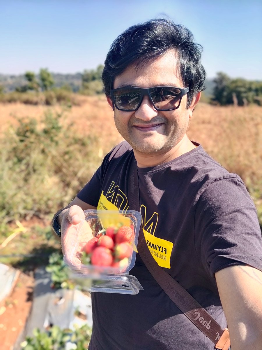 Everyone thinks strawberries only come from Mahabaleshwar—think again. I found fresher, better ones in Hatgarh, a tiny village near the Maharashtra–Gujarat border. Just like business: the loudest brand isn’t always the best. What belief did you hold until reality proved it wrong?