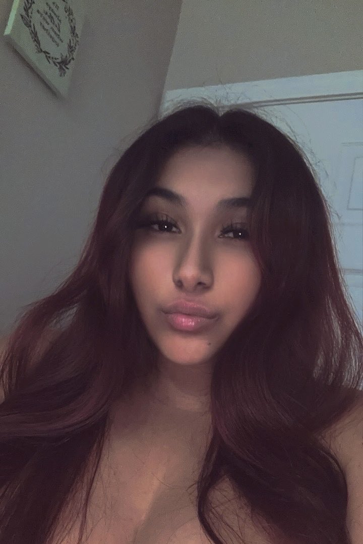 basicctt's tweet photo. Hey loves 🤭 #fyp #latina #baddie https://t.co/upxUlBOtf3