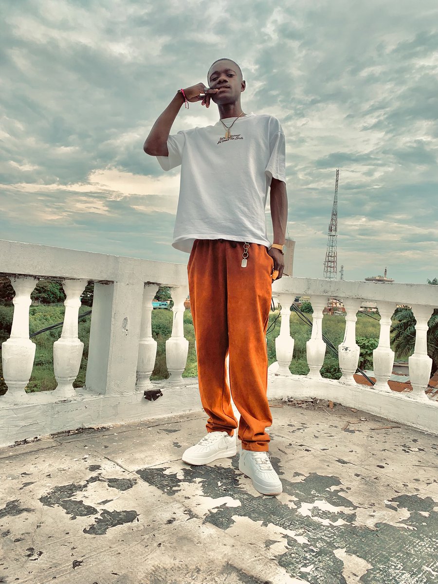 thugwayn's tweet photo. Le bien ne pèse pas https://t.co/6g62bXHuj7