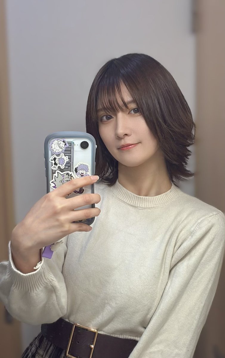 hikari_aomi's tweet photo. いつもと違うヘアセット👐 https://t.co/PF8V5H1HZl