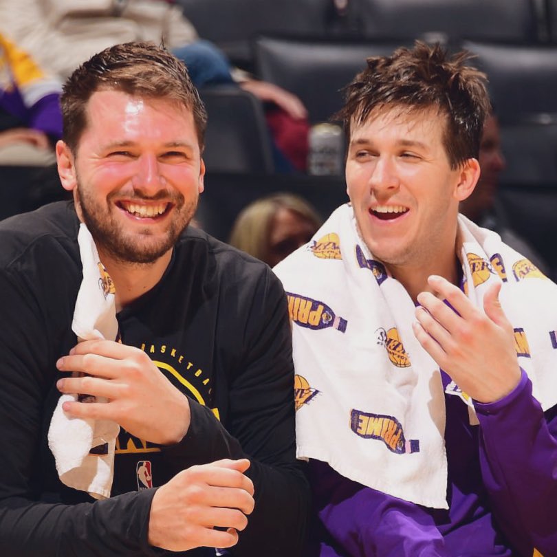 LakeShowYo tweet media