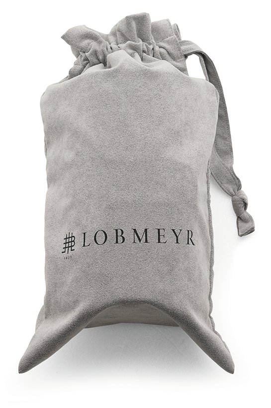 wine_ac's tweet photo. ロブマイヤーの革ケース付バレリーナⅢが入荷しました✨

今回も極少入荷となります

【LOBMEYRバレリーナ ワイングラス III ダークゴールドケース】
楽天▷https://t.co/SqoSv0qMp6
ヤフー▷https://t.co/XGpmBxslMt
公式ショップ▷https://t.co/CgL5ptP16M

#ロブマイヤー #LOBMEYR https://t.co/BCGswzzKQ0