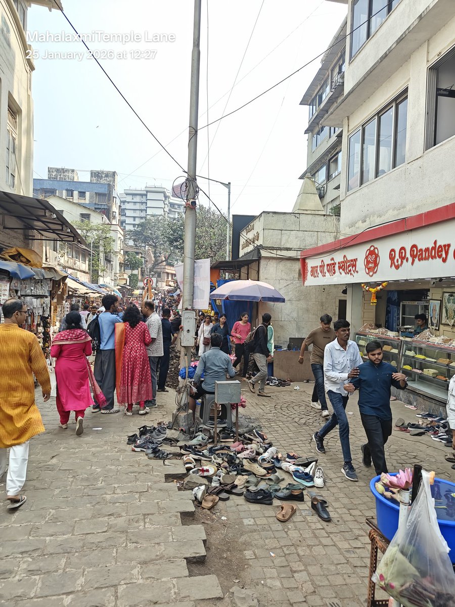 harshraj09's tweet photo. Immediate intervention regarding Security,Fundamental rights of ingress/egress for devotees and living conditions in Mahalaxmi Temple precinct.The deterioration of living conditions which directly impact,Hindered for Emergency services like Ambulance @mybmc @mybmcWardD @MPLodha https://t.co/PE4yPhtYAK