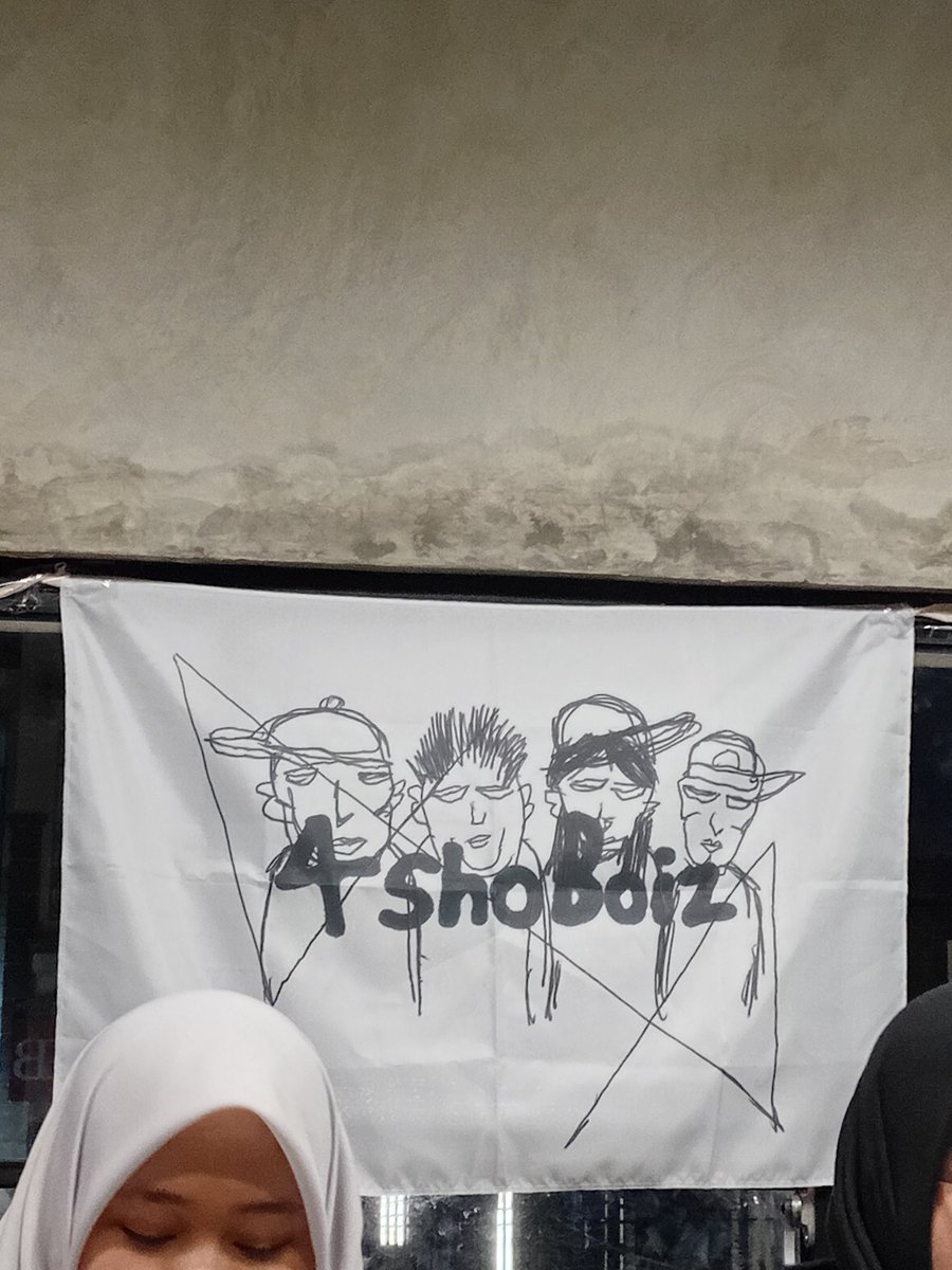 Chowoodzi's tweet photo. #ayomain #ayonoraebang https://t.co/Z8eYqmig4p