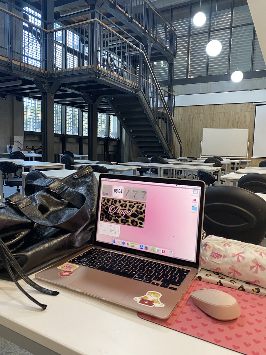 sabah 9 dersi icin 5te uyanan kizlari uzmeyin