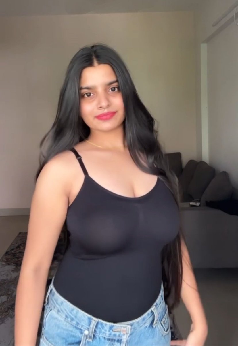 Anushka 🍁 tweet media