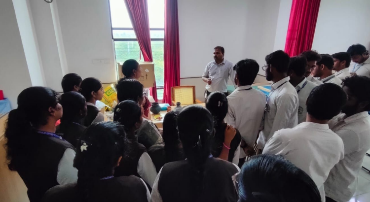 acic_kl's tweet photo. Students &amp; faculty from Nirmala College of Pharmacy, led by Dr. S. Padmavathi, visited ACIC–KL Startups Foundation to explore our innovation ecosystem and incubation facilities including the IoT Lab, Prototype Lab, Makers Space, and Rapid Fab Lab.

#ACICKL #Innovation  #Startups https://t.co/7Ib0n0G78O
