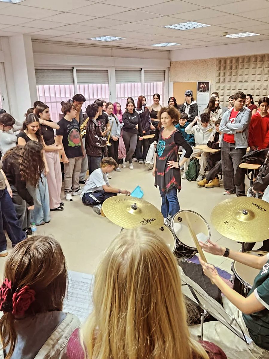 IES ISAAC ALBÉNIZ de Leganés tweet media