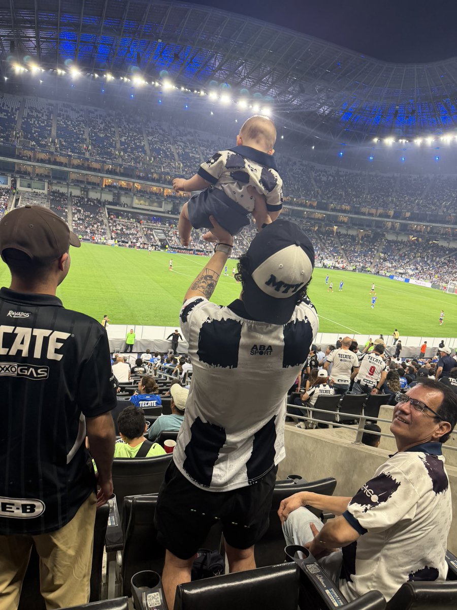 bienRayardo's tweet photo. Gol del Rayados…

Arriba el Monterrey!!! @Rayados https://t.co/K0q5gG4aZX