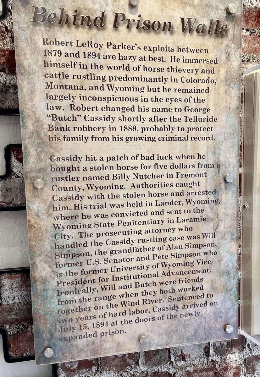 liz_july4th's tweet image. #Wyoming

#Pioneers #NativeAmericans #Guns #Outlaws  #Rodeos 

#BushCassidy spent 18 years in Wyoming Territorial Prison in #Lorraine between 1894 to 1896.  Now a historic site and this was his cell 👇👇🧵🧵