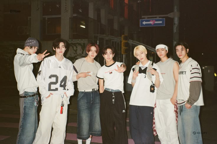 🎤 ⋆.ೃ࿔: 𝗟𝗶𝗹𝘆 | vαí vєr σ X͟L͟O͟V ★ tweet media