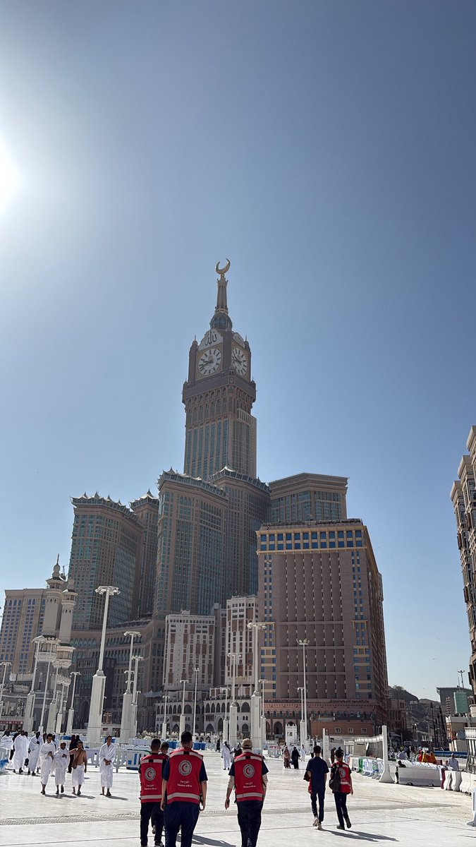 iccnwx's tweet photo. الحمدلله الذي من علينا، بخدمة ضيوف الرحمن وسخرنا لنعمل على راحتهم وسعادتهم🤍🚑. https://t.co/SbJ6D4ICob