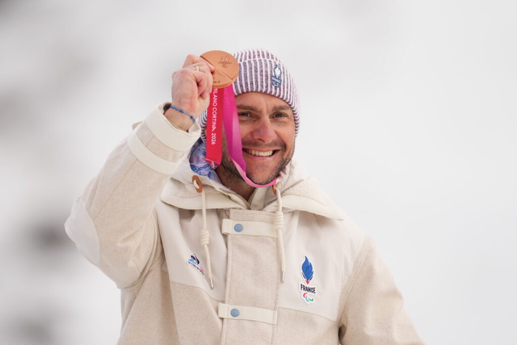 NordicMag's tweet photo. 🇫🇷🥉🥉🥉🇫🇷 #Paraskidefond Jeux paralympiques 2026 : l'album photo de la médaille de bronze paralympique de Benjamin Daviet sur le sprint classique. 🔽
https://t.co/Mx6Nsq0Swj https://t.co/3FXXLdvy9u