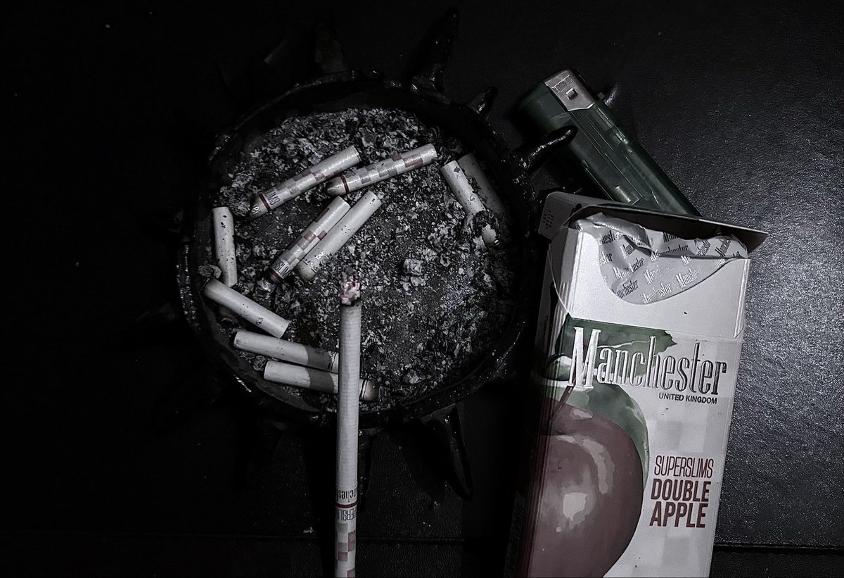 Cigarettesaroundapainter tweet media