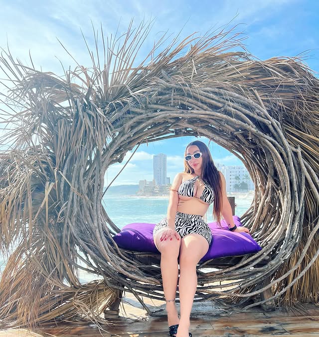 VIPselenita's tweet photo. Mis fotos son solo un adelanto 😘… en persona será pasión real. https://t.co/wpmAIob3kH