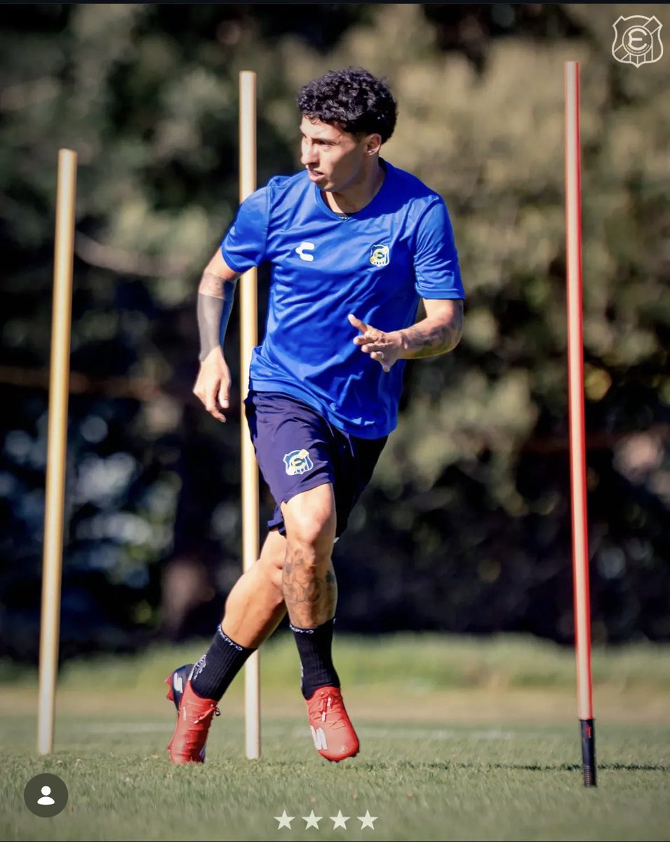 Peraltafifo's tweet photo. 🇺🇦🚨 En Everton tienen la intención concreta de renovar el contrato de Joaquín Moya (32 - 🇨🇱) que vence en diciembre de este año 📝

La idea del club, próximamente, es sentarse a negociar con el volante para extender el vínculo por una temporada más 🤝

Foto: Comunicaciones Everton 🇺🇦