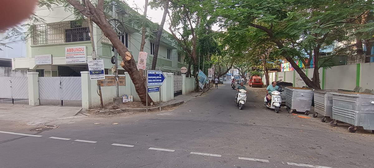 vatspops's tweet photo. @chennaicorp  Respected Sir/Maam

Kamaraj Avenue school road - Bhakthavathsalam Nagar 5th Street Adyar Chennai 600020 needs a few speed breakers/ road markings . Vehicles ply on this road at high speeds . This is used by students and senior citizens .  Kindly help us. https://t.co/UQVRJxGdXz