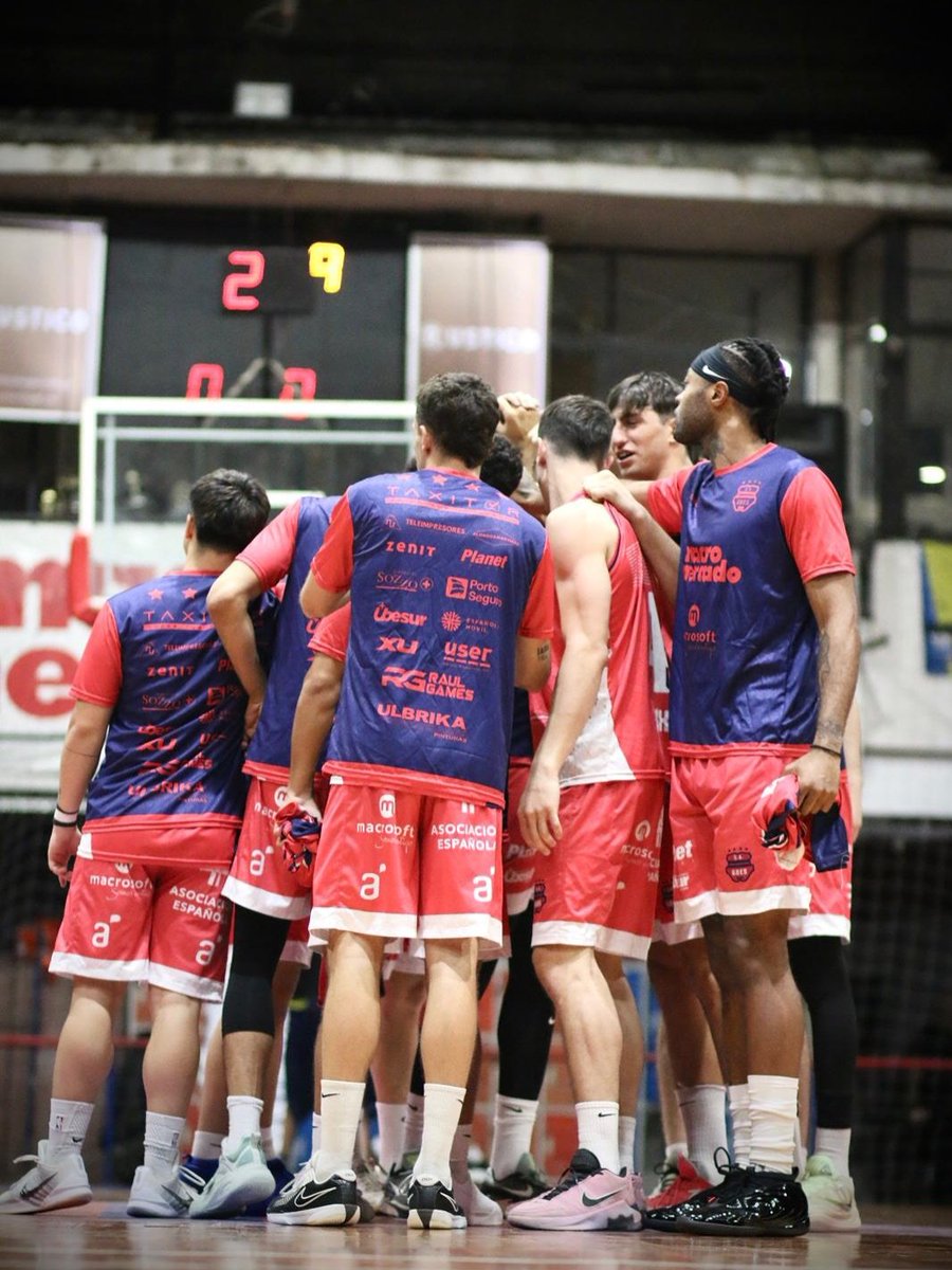 CortinaDirecta's tweet image. #LUB | Goes 𝟗𝟒-𝟖𝟕 Cordón

Importante victoria 'misionera' en su casa para comenzar con el pie derecho la reclasificación. Con altibajos, dominó siempre el juego y tuvo en #Strings a su gran figura (24pts). Importantísimos tanto Bonet como Cracknell en la generación de juego