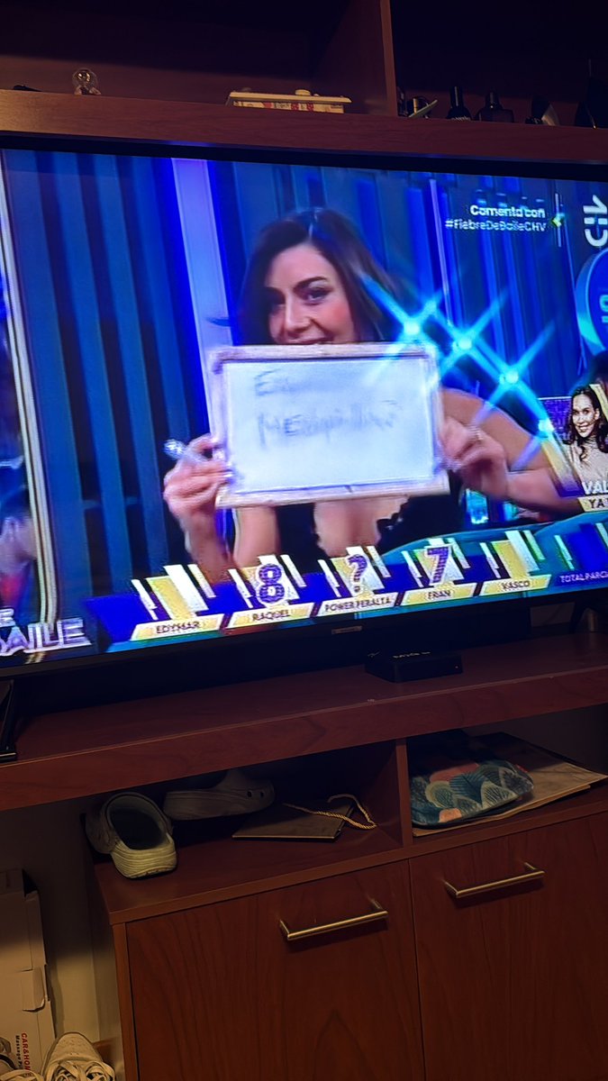 isabelbarria6's tweet photo. Aquí habrá swou jajaja #FiebredeBaileCHV https://t.co/ntBP5KHmU8
