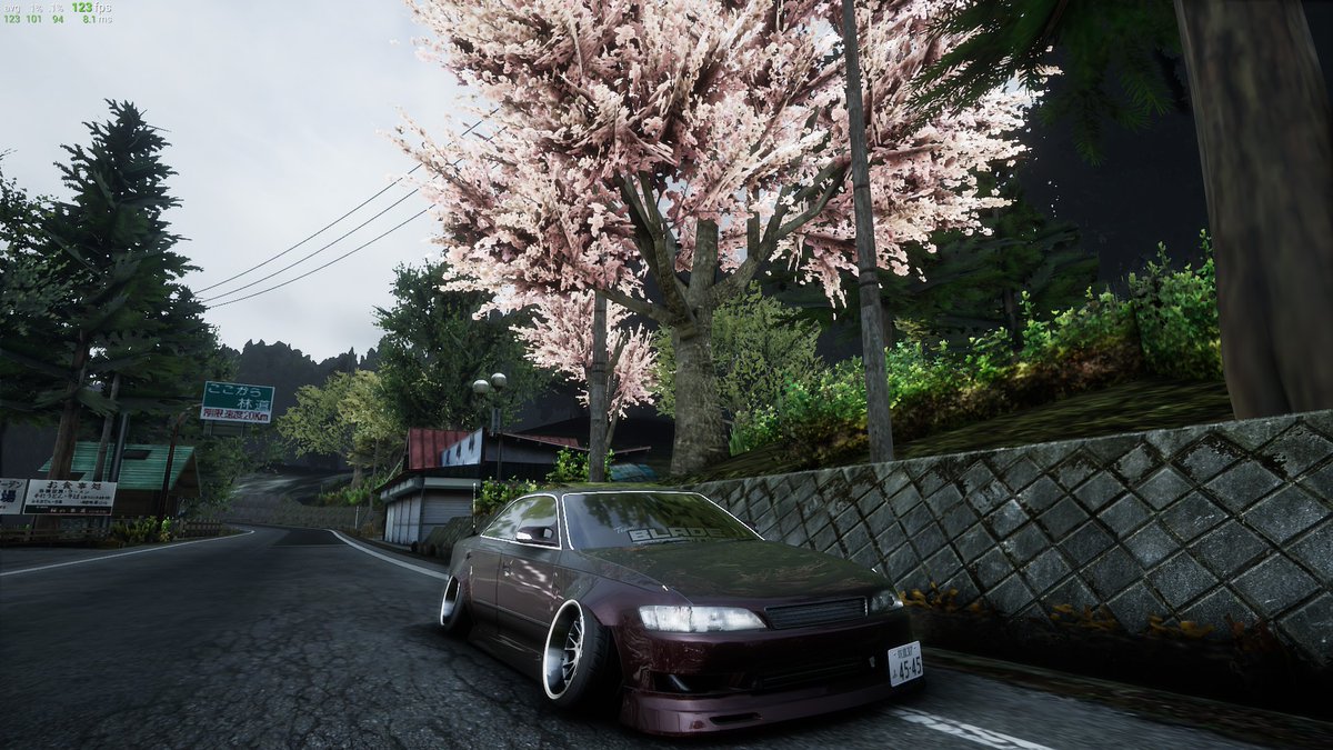 今日は休日なので桜を見に定峰峠に来ました。
とてもキレイ😄😄😄