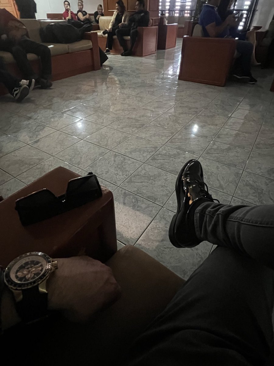 Fisioterapeuta Julio César González tweet media