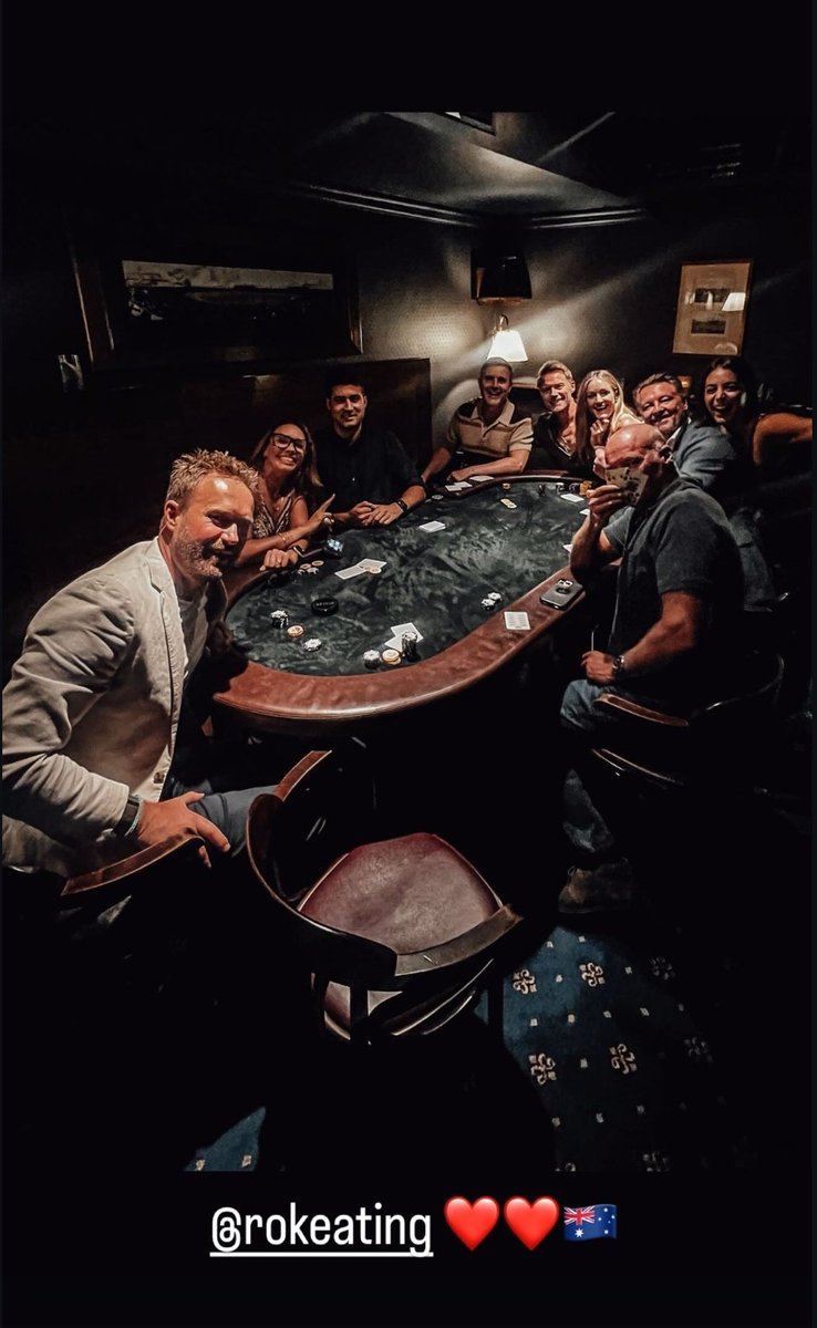 Garyismyhero's tweet photo. #Instagram(-story) 😊 #RonanK #🇭🇲♥️ #friends
@GaryBarlow https://t.co/UWEJ3P2g35