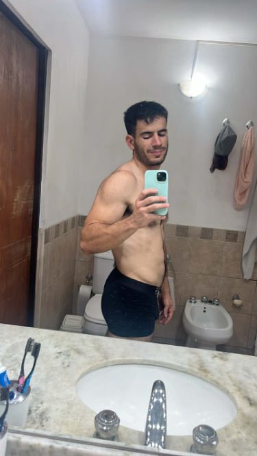 mochibaby199's tweet photo. Manuel hetero le gusta cojer culitos muy caliente chundai #HeteroEngañado #chundai https://t.co/D5i7b8DSe2