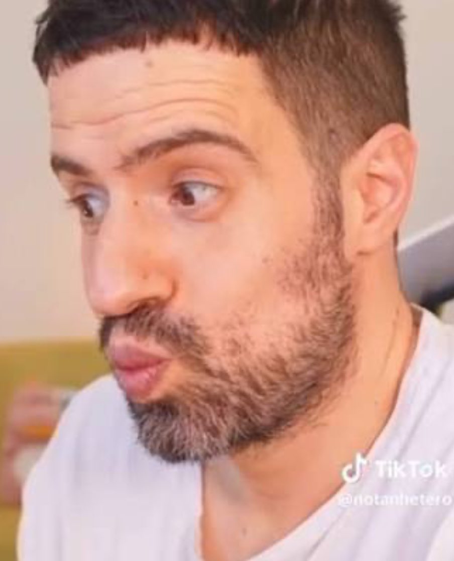 con una mano en el corazón, todo bien con el novio de Luana, pero después de verlo, yo también lo hubiera dejado por Zunino 
#granhermamo