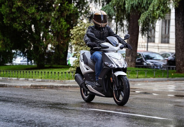 Pagarle 25.000 euros a cada conductor para que renuncien al carnet. La loca idea que se les ha ocurrido en Europa para acabar con los atascos"👁️👁️"motociclismoyrocknroll.com/2026/03/10/pag…"👁️👁️" En Malta pasa algo curioso: hay demasiado tráfico para un país demasiado pequ… instagr.am/p/DVugFbRk8Oy/