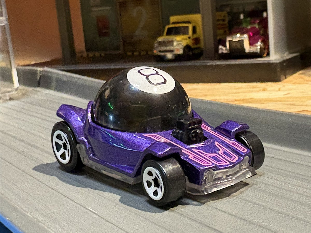 Hot_Wheeler_Mat's tweet photo. 本日の実車化シリーズ

やはり、指示が難しい！
なかなか理想通りいかない💦

#hotwheels #decidedly_go https://t.co/hwZoCOWL8t