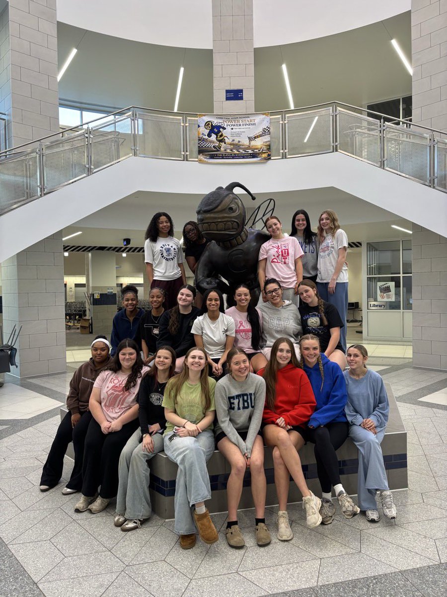 Lady Jacket Basketball tweet media