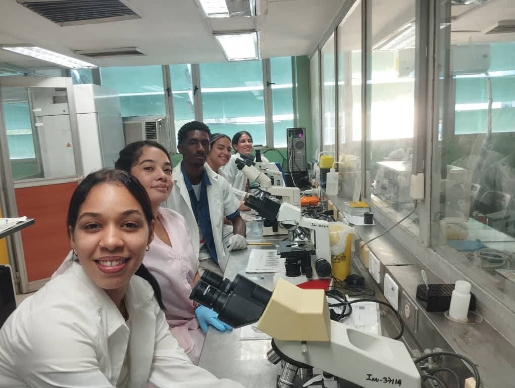 SaludGuantanamo's tweet photo. 🇨🇺🔬Actualmente en el prestigioso Instituto de #Medicina Tropical "Pedro Kourí" (#IPK), de La Habana, se desarrollan con éxito Curso de Microscopía e Histopatología, Diplomado III de Diagnóstico e Investigaciones, y Maestría de Parasitología. #CubaPorLaSalud 
#Postgrados https://t.co/AIwJ8Sg8So