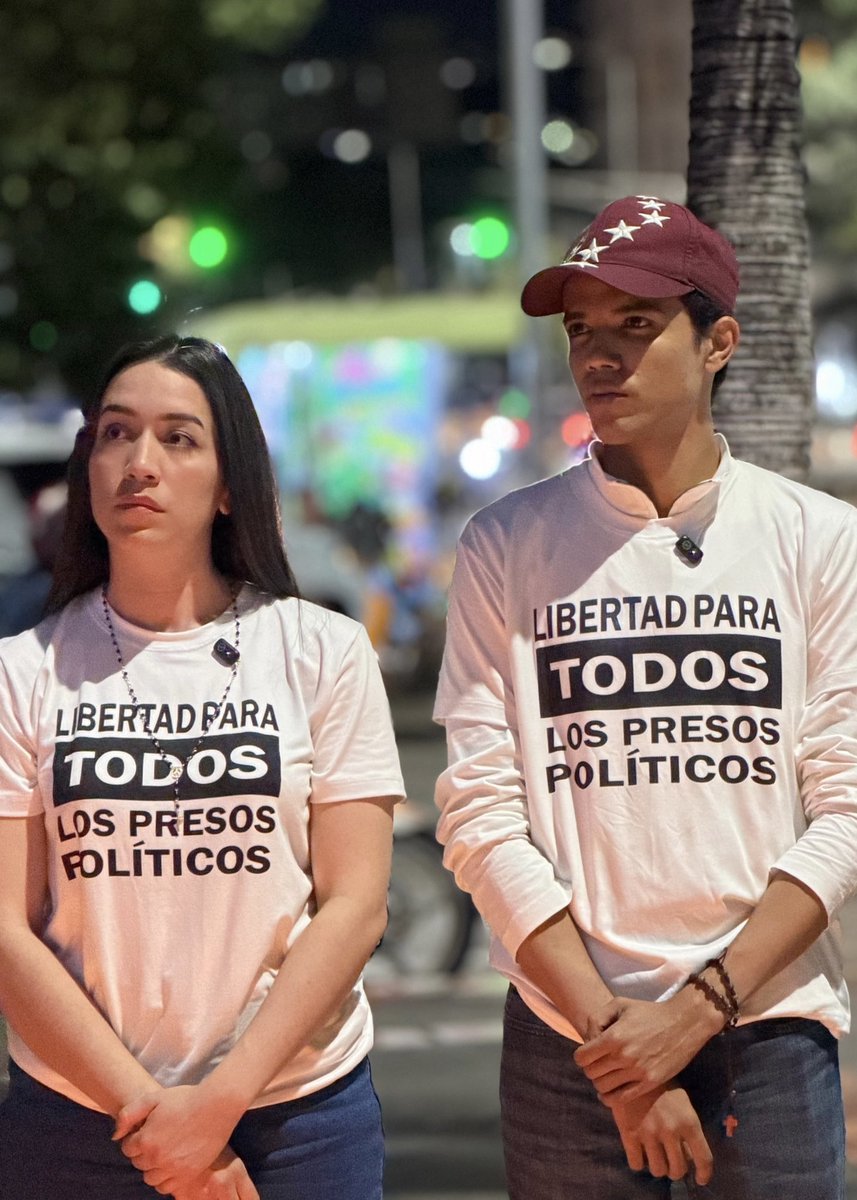 Alby_Colmenares's tweet photo. De vuelta en X!!

Gracias por sus oraciones y múltiples manifestaciones de respaldo durante los últimos meses

Hoy somos muchos los excarcelados, pero nuestra libertad no es plena hasta que el último de los presos políticos esté en casa junto a su familia

#QueSeanTodos https://t.co/ZwakQRver0