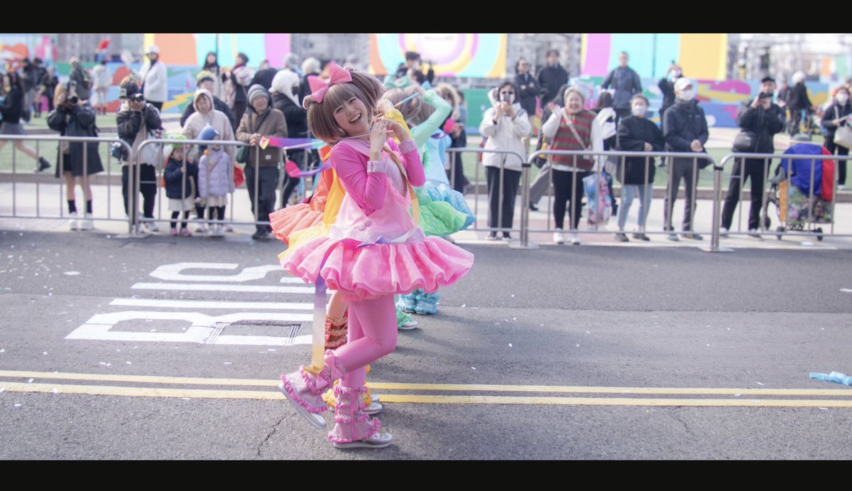 _p40q_'s tweet photo. NO LIMIT! パレード 
～Discover U!!! バージョン～

3/10 (火)
SINGフロート🎶💖
キューティーズ
#USJファン #NOLIMITパレードDiscoverUバージョン #NOLIMITパレード https://t.co/xpbGCSFTa4