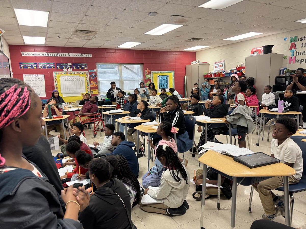 Ms. Bervine ✨ tweet media