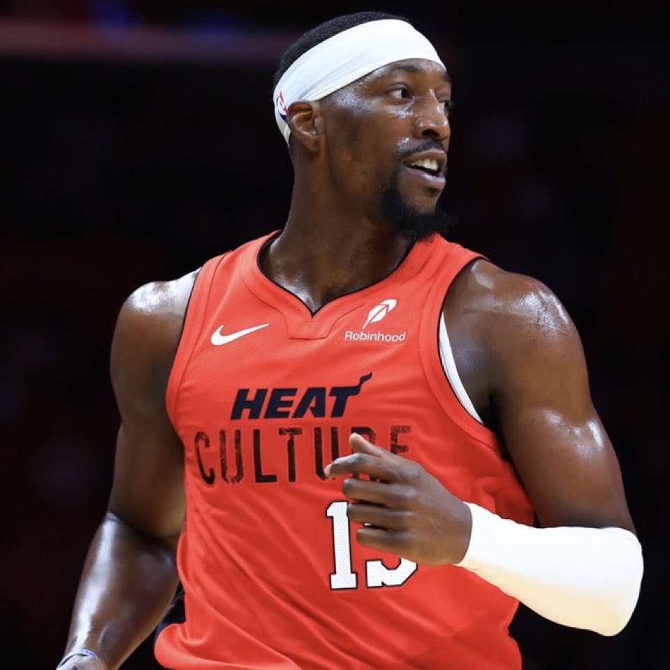 Navtreaks's tweet photo. Since there’s no footage of Wilts 100 points 

Bam Adebayo is officially the highest scorer in an NBA Game 💯 https://t.co/N58WmFq8V3