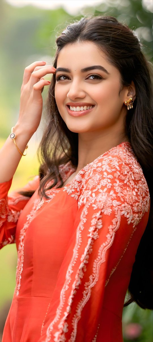 Bhagyashri borse 🧡