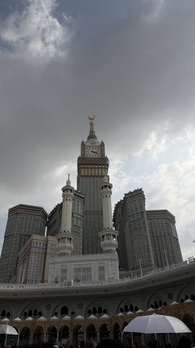 NZu4g's tweet photo. والرُوح في رِحَاب مكةَ اتّسَعَت 
 طابَ اللقاء وقرّت العيون وأرتوى القلبَّ الحمدلله. https://t.co/eveGMPG4D5