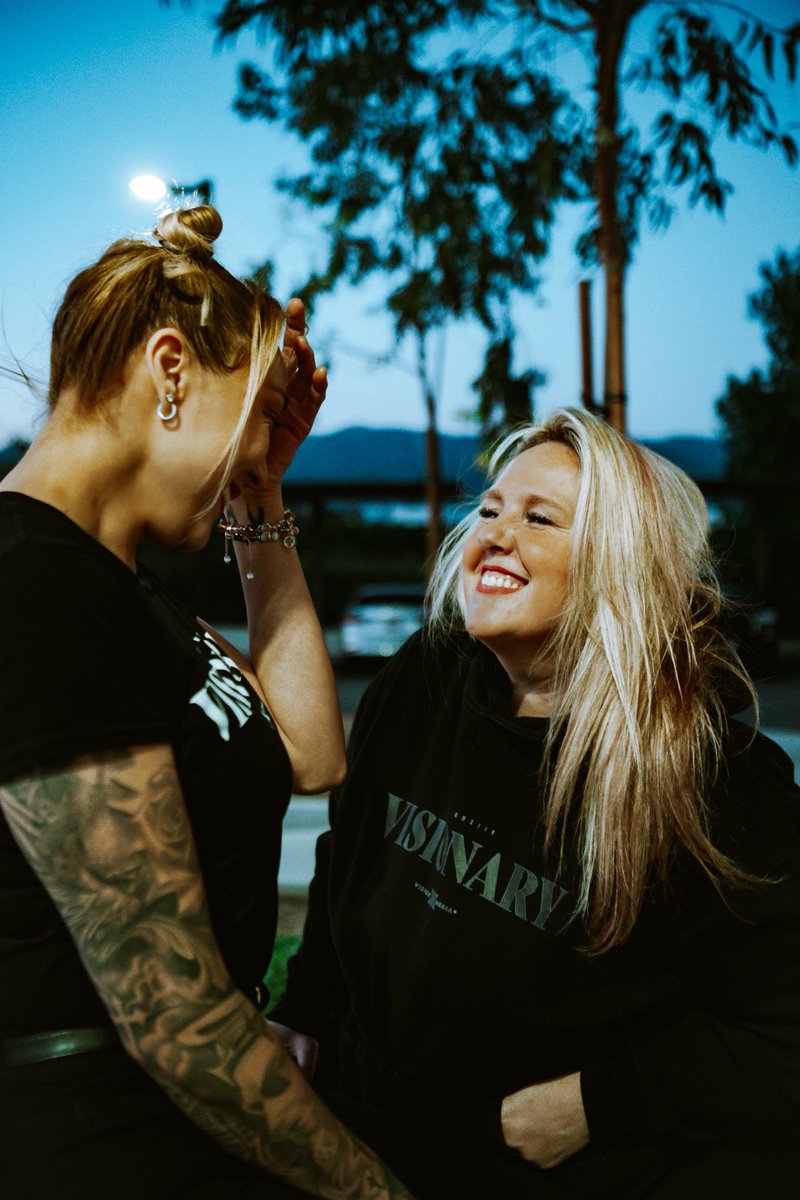 Sunlit.Media tweet media