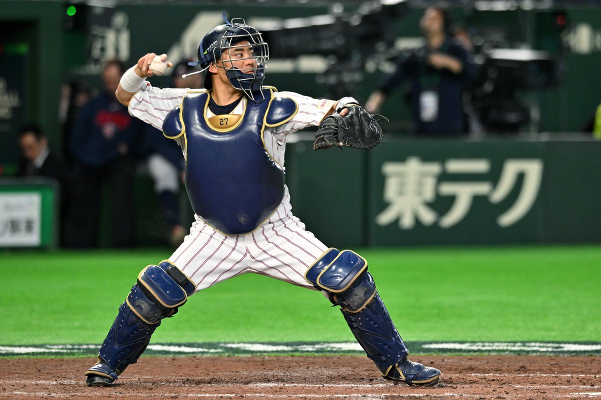 東京ヤクルトスワローズ中村悠平選手実使用上下ユニフォーム 優勝