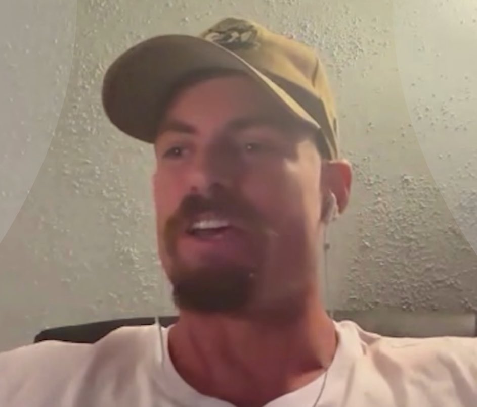 Daily Grayson Waller tweet media