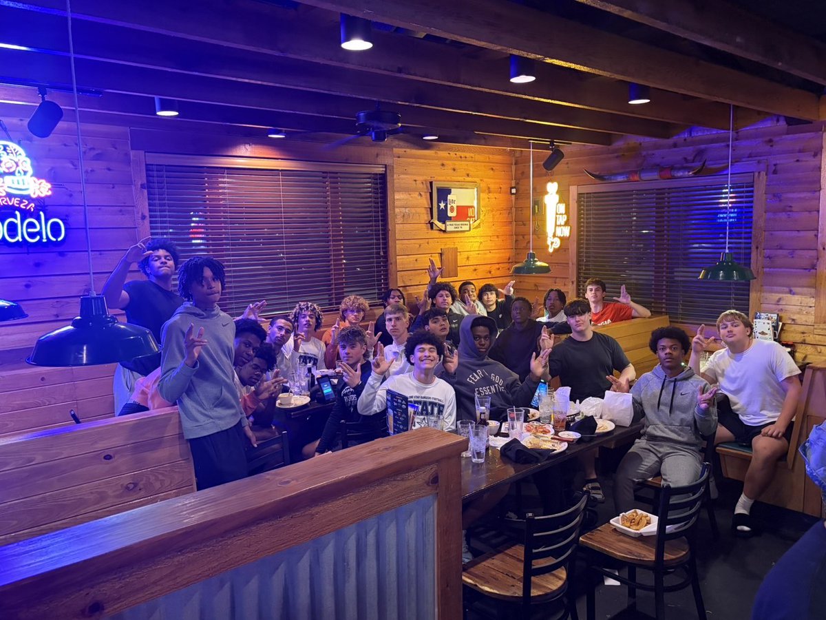 Kendrick “deuce” Morgan✝️ (6’4 280 28 OL) tweet media