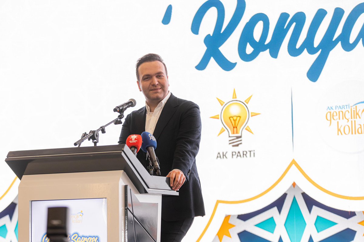 avibrahimkelek's tweet photo. “Gençlik Sofrası Konya”🌙

Gençlik Kolları Genel Başkanımız Sayın @avyusufibis ’in katılımlarıyla, genç kardeşlerimizle sahur soframızda bir araya geldik.

Muhabbetin, samimiyetin ve kardeşliğin hakim olduğu bu güzel buluşmada; gençliğimizin heyecanını, enerjisini ve dava bilincini bir kez daha hep birlikte hissettik.