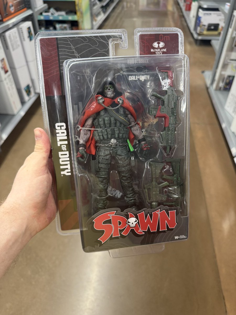 BirdmanIn2K's tweet photo. Just found this figure of Spawn’s skin in call of duty but why does bro have an apex legends hemlok burst AR 😭 https://t.co/O7XNj0IXbG