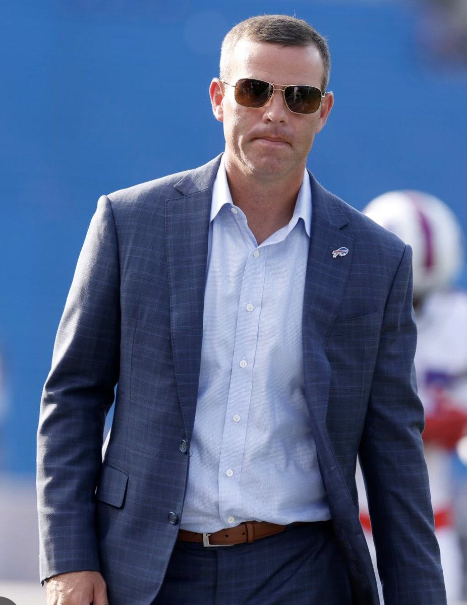 ComdenBrandon's tweet image. Alright Billsmafia everyone go to bed like Christmas Eve. Let’s manifest some Beane After Dark