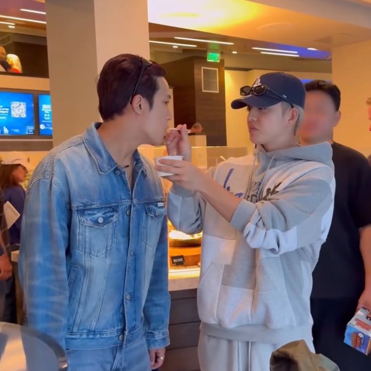 ✧ star tweet media