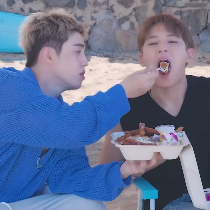 ✧ star tweet media